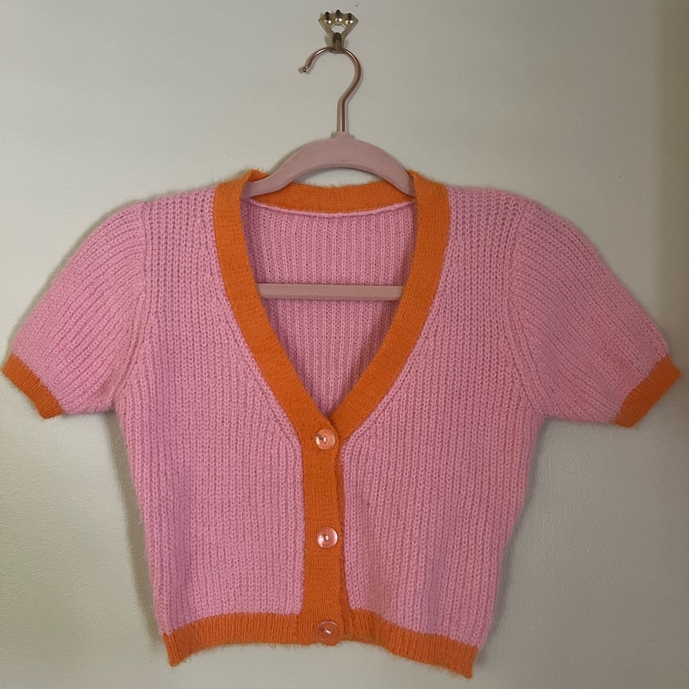 Contrast Colorblock Fuzzy Knit Sweater Shirt

Size: One Size
Fits like S or XS